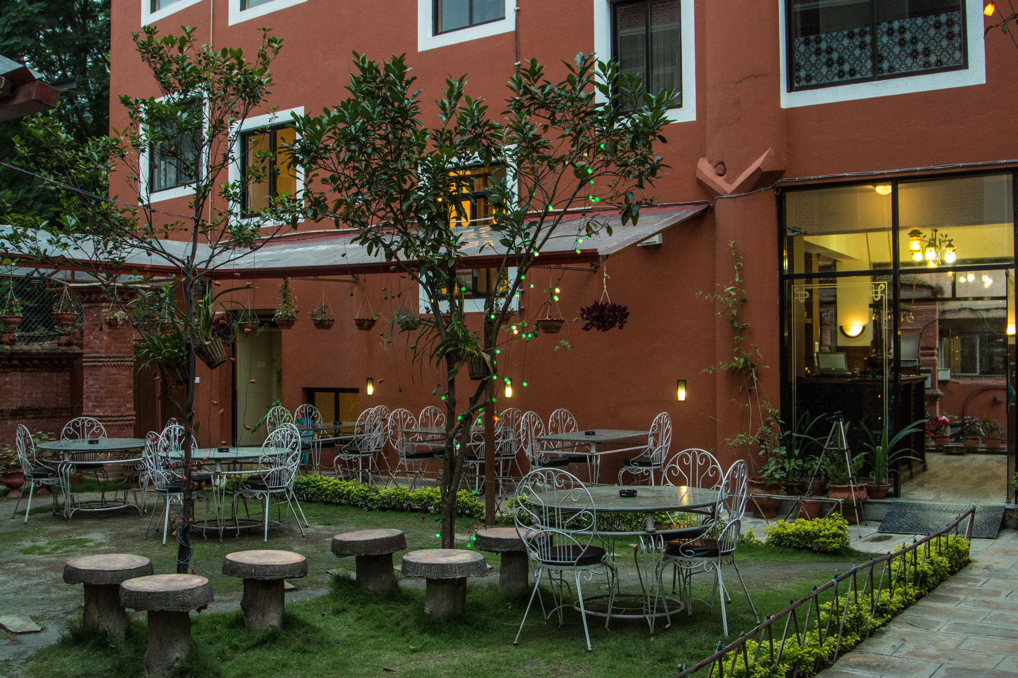 Hotel Yukhang Катманду Экстерьер фото